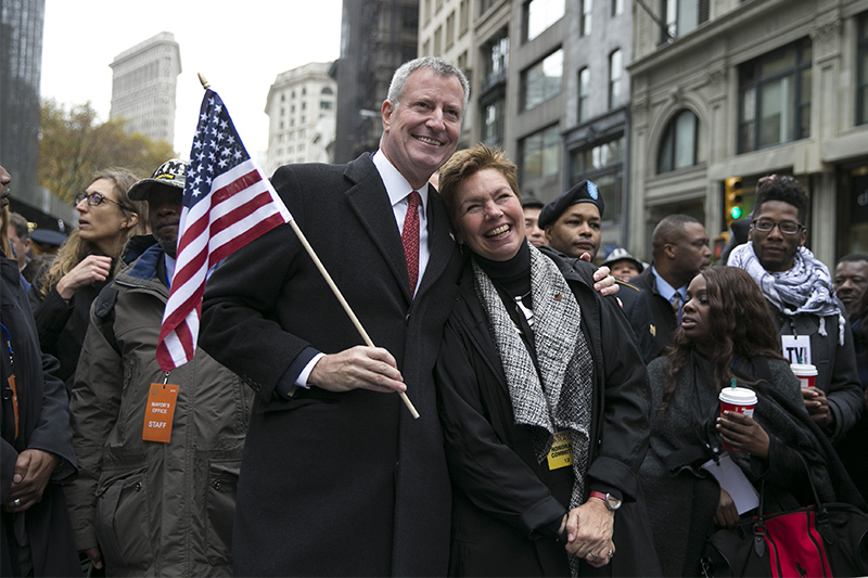 New York City Mayor Bill de Blasio joins the procession to march in the Veterans Day parade in New York City. (Gordon Donovan)