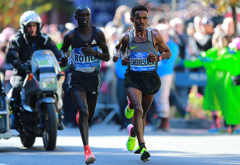 Ghirmay Ghebreslassie of Eritrea approaches mile 17 of the New York City Marathon on Nov. 6, 2016. (Gordon Donovan/Yahoo News)
