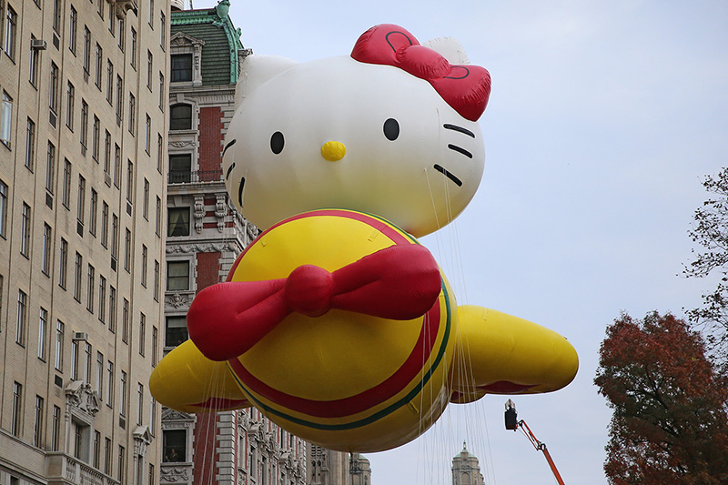 The Hello Kitty balloon floats in the 90th Macy’s Thanksgiving Day Parade in New York, Thursday, Nov. 24, 2016. (Gordon Donovan/Yahoo News)