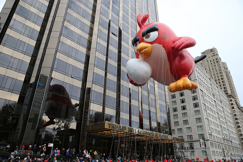Angry Bird Red heads into Columbus Circle in the 90th Macy’s Thanksgiving Day Parade in New York, Thursday, Nov. 24, 2016. (Gordon Donovan/Yahoo News)