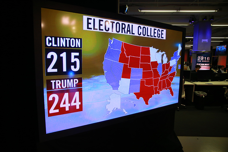 Display showing electoral college map at the Yahoo News Studios on election night, Tuesday, Nov. 8, 2016. (Gordon Donovan/Yahoo News)