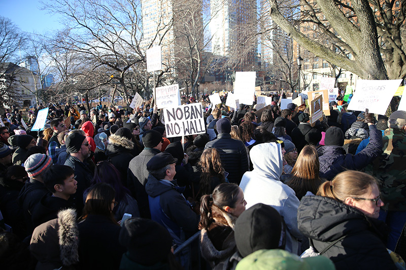 People gather for a rally in New York's Battery Park in New York, Jan. 29, 2017, protesting President Donald Trump's immigration order. (Gordon Donovan/Yahoo News)