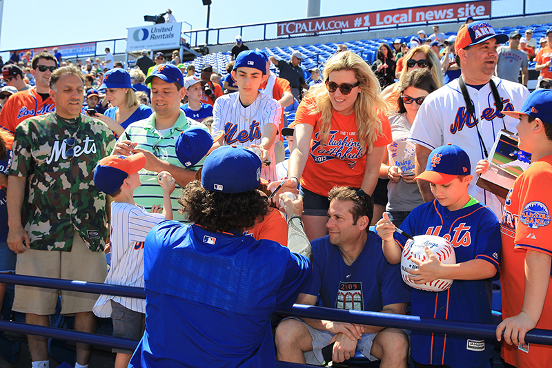 New York Mets pitcher Kevin McGowan signs for fans before the baseball game against the Detroit Tigers at First Data Field in Port St. Lucie, Fl., Sunday, Feb. 26, 2017. (Gordon Donovan/Yahoo Sports)